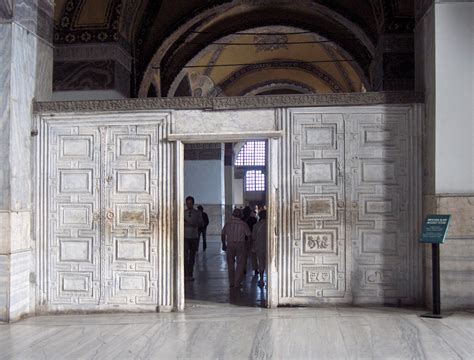 ayasofya camii kapısı